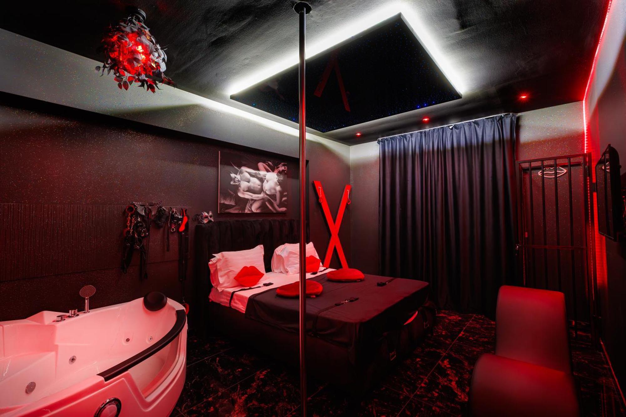 Love hotel Romeo Nights - - Adults Only 3*