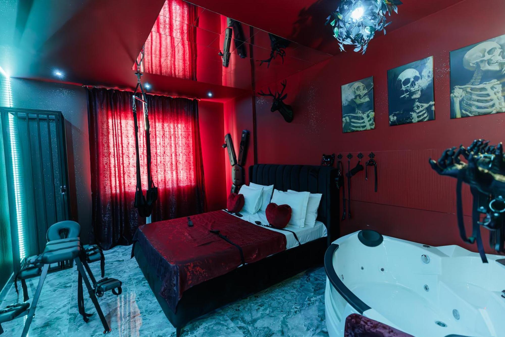 Romeo Nights - - Adults Only Love hotel 3*